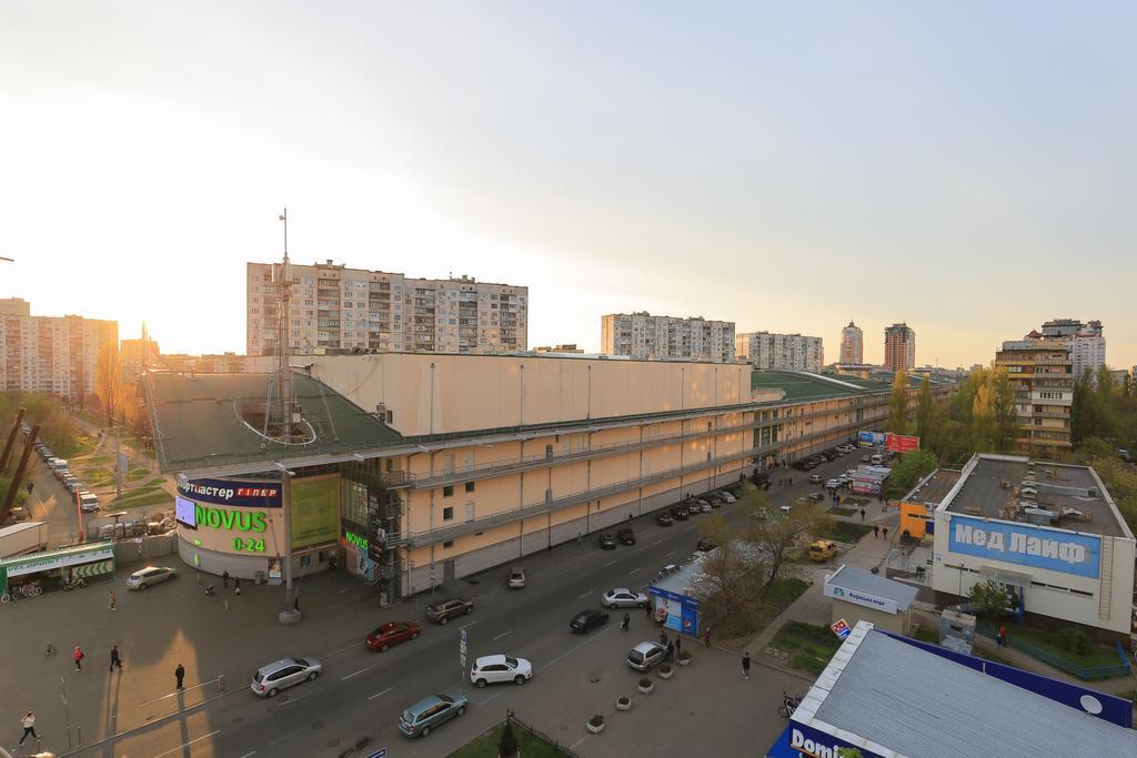 Apartment On Obolonskiy Prospect 12 Київ Екстер'єр фото