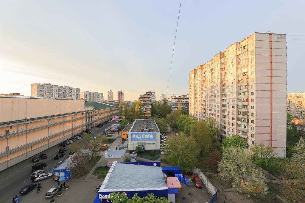 Apartment On Obolonskiy Prospect 12 Київ Екстер'єр фото